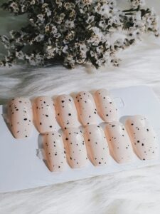 Read more about the article Step-by-Step Guide to Perfect Gradient Nails