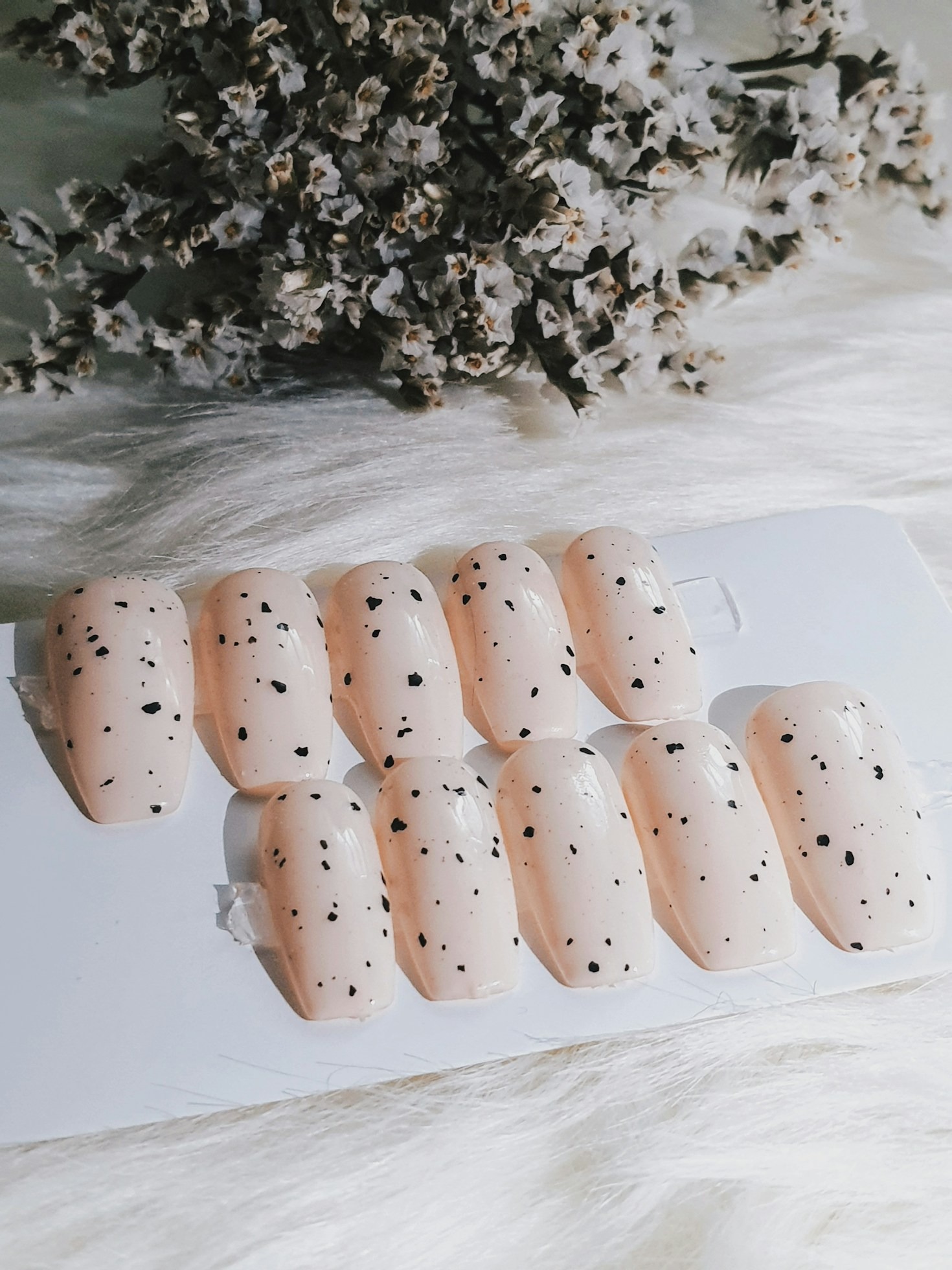 Read more about the article Step-by-Step Guide to Perfect Gradient Nails
