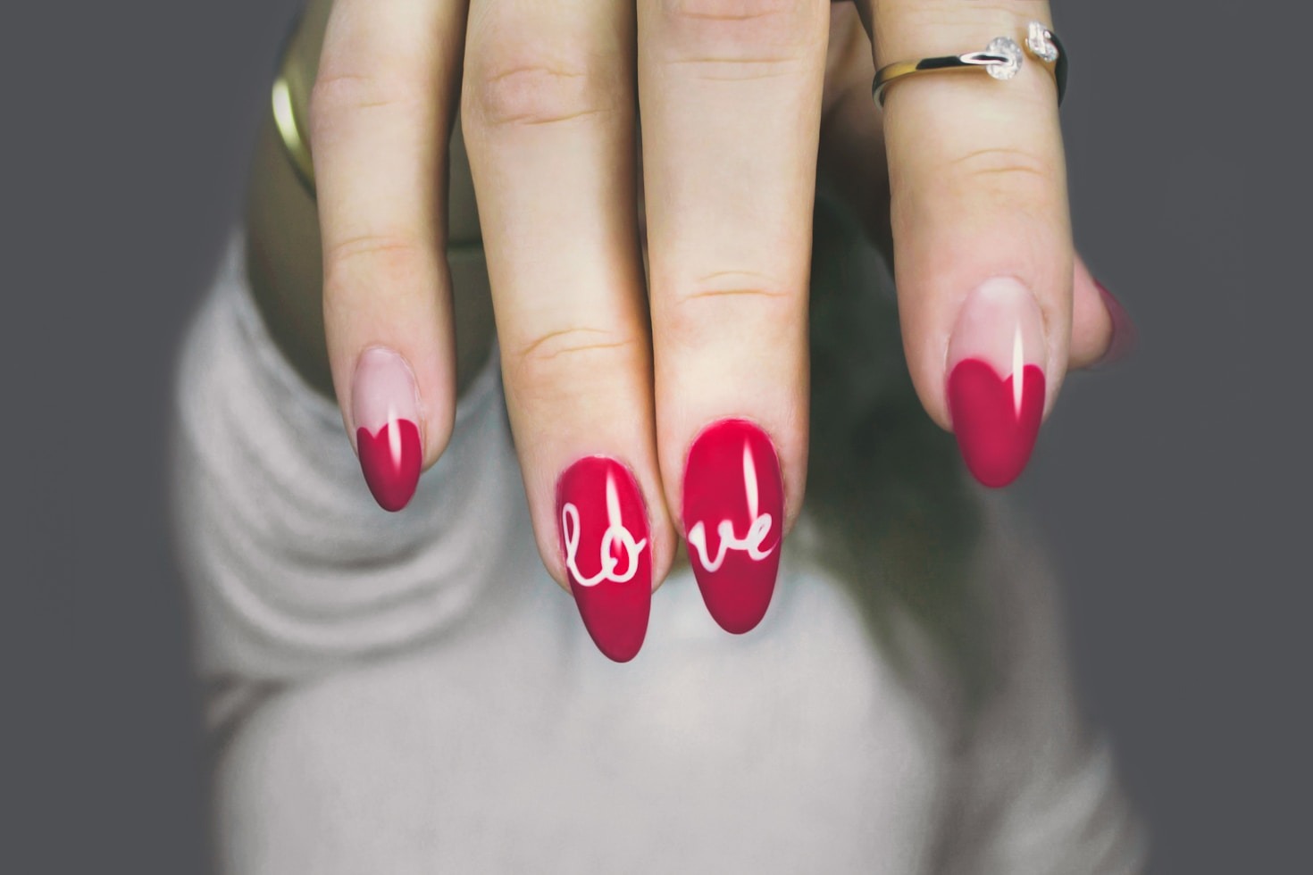 Read more about the article Nail Art for Beginners: Tips to Start Your Journey
