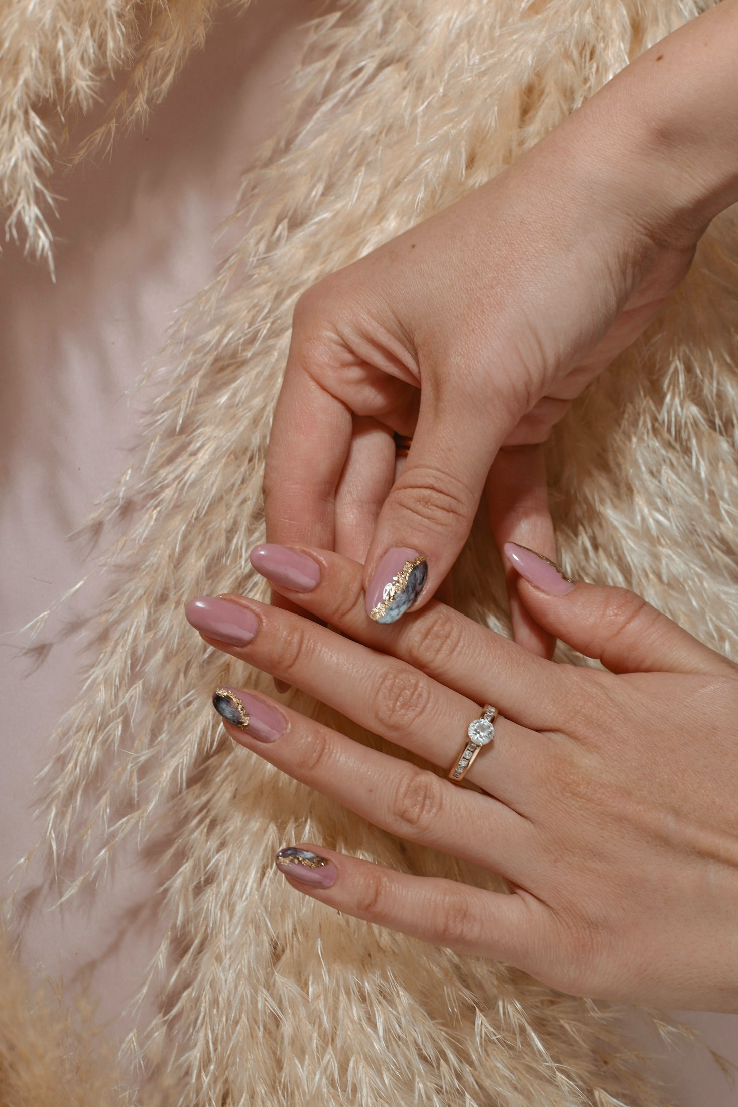 How to Match Your Nails with Your Outfit